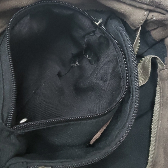 Ecoté suede fringe crossbody bag - Picture 5 of 15